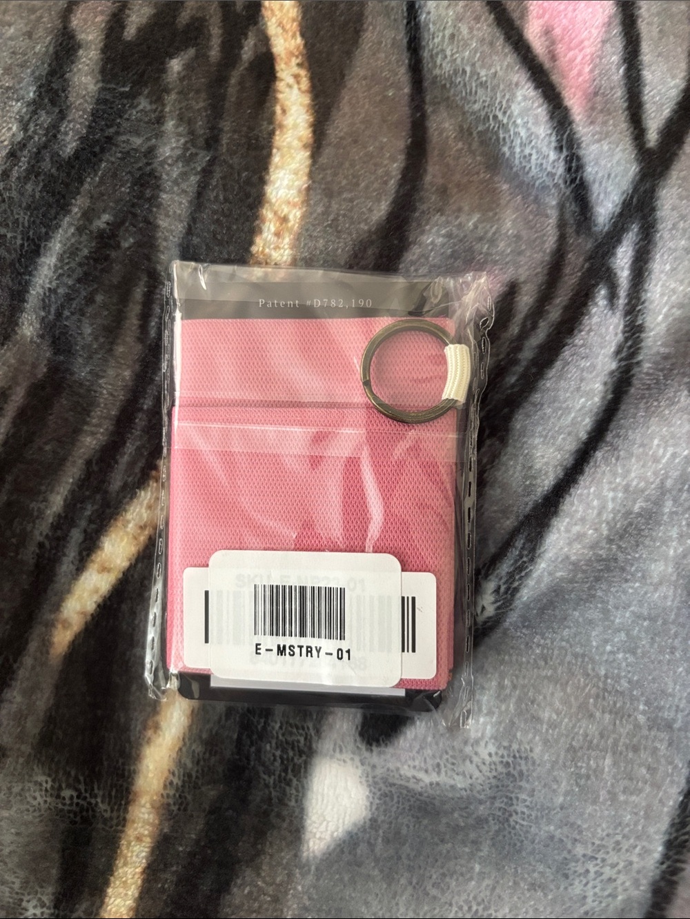 Thread Elastic Wallet - Picture 2 of 2